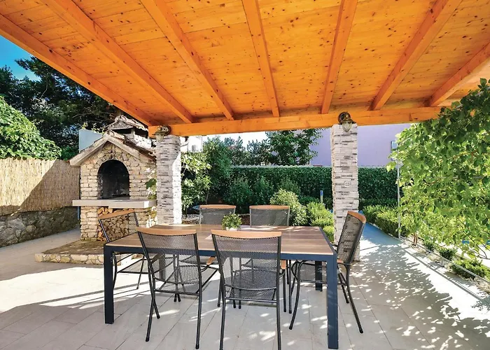 Vikendica 44 With Outdoor Swimmingpool *