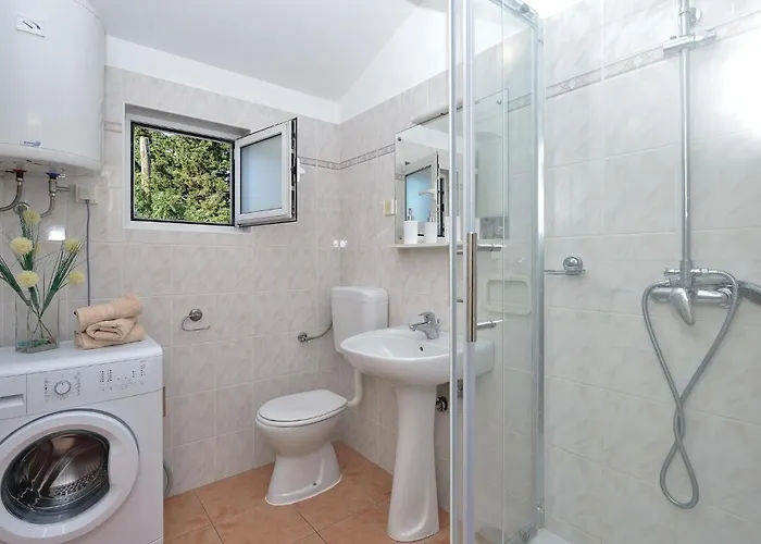 44 With Outdoor Swimmingpool * Murter