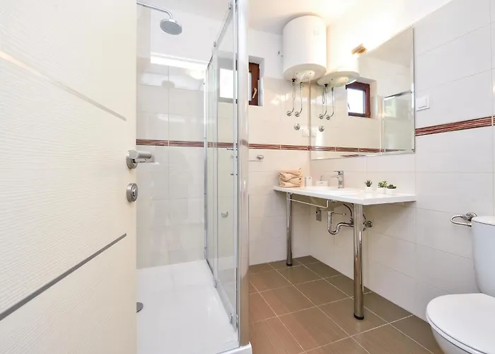 44 With Outdoor Swimmingpool Vikendica Murter