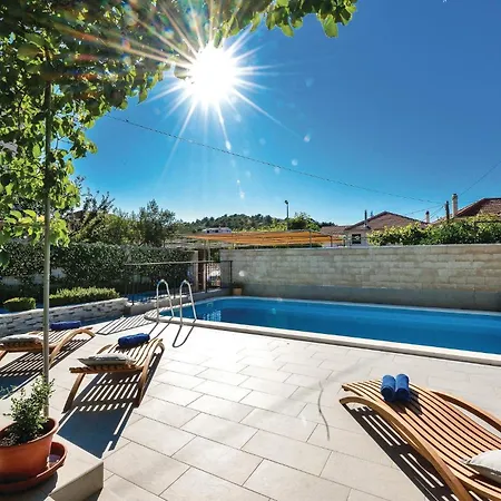 44 With Outdoor Swimmingpool Murter